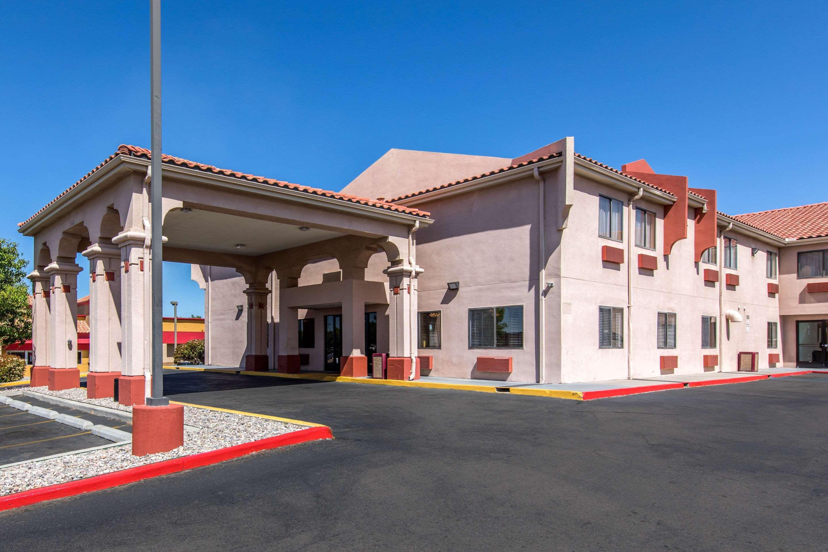 Quality Inn & Suites Albuquerque North Near Balloon Fiesta Park Exterior foto